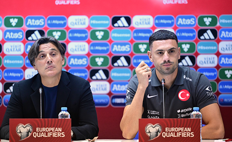 Montella ve oyunculara moral veriyor