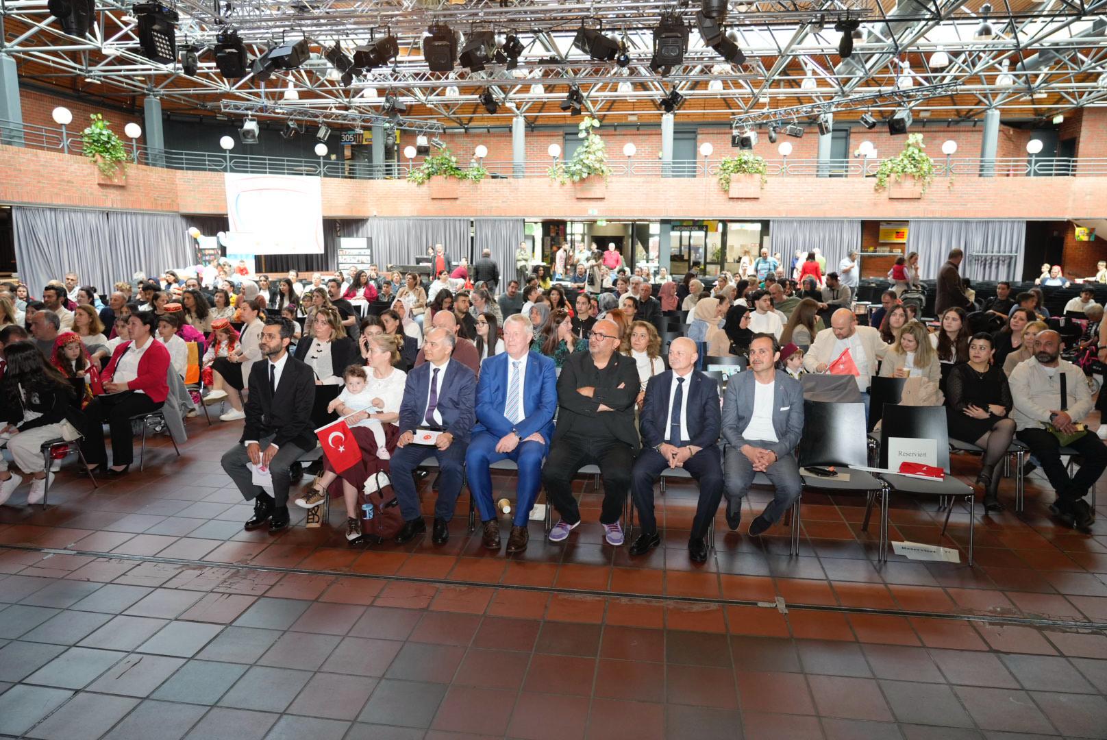 Türkiye Cumhuriyeti Essen Başkonsolosluğu Eğitim Ataşeliği ve Dortmund Türk Eğitim