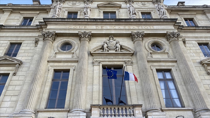 Fransa’da yolsuzluktan suçlu bulunan ülkenin güneyindeki Sete Belediye Başkanı François