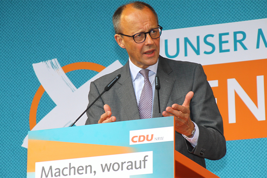 Almanya Başbakanı Friedrich Merz, İran rejiminin diplomatik görüşmelere yeniden açık