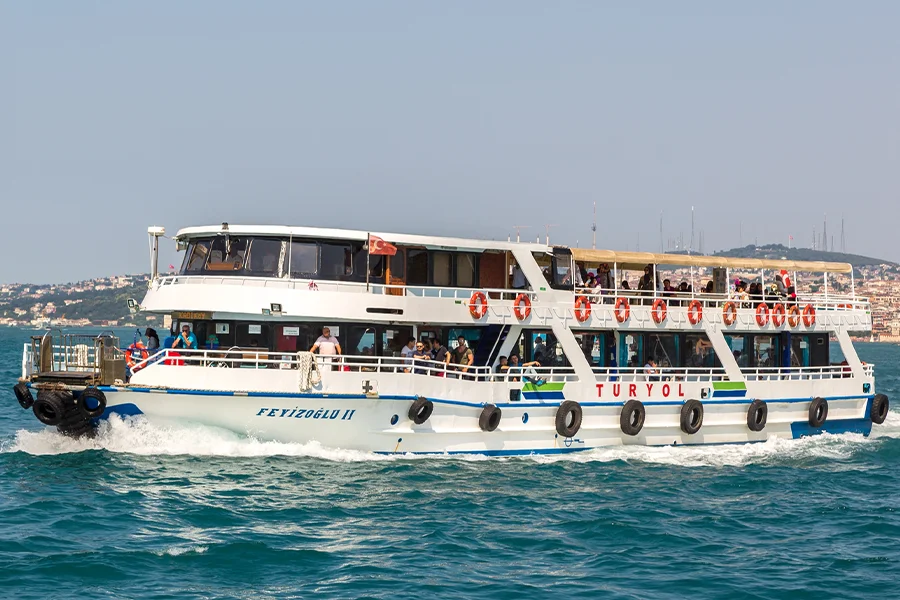 Çanakkale, ülkenin kuzeybatısında yer alan ve tarihi önemi ile bilinen