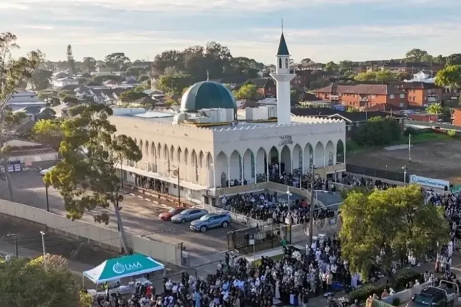 Avustralya’nın Sidney kentindeki Lakemba camisi, cuma namazı sırasında hoparlörlerden ezan