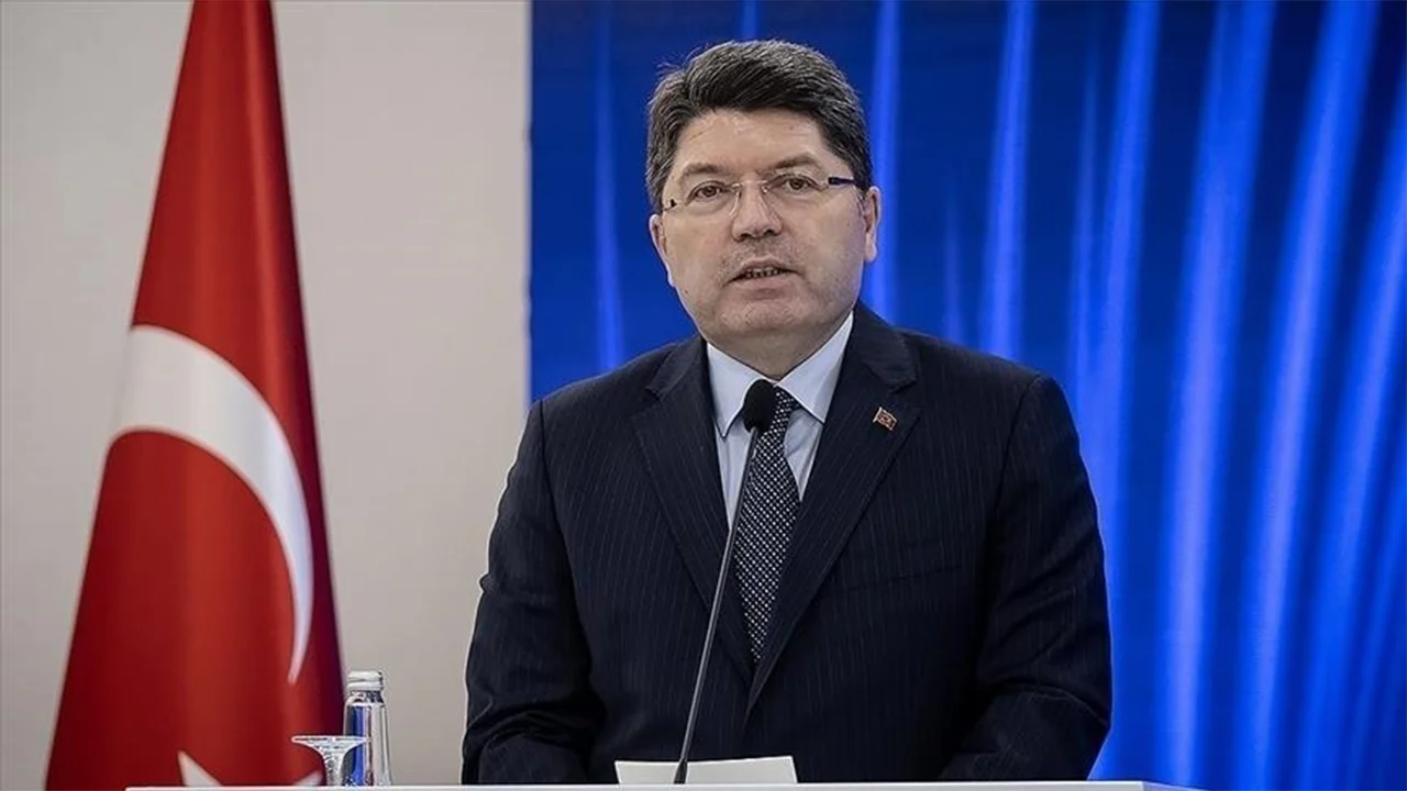 Adalet Bakanı Yılmaz Tunç, sahte diploma soruşturmalarına dair önemli açıklamalarda