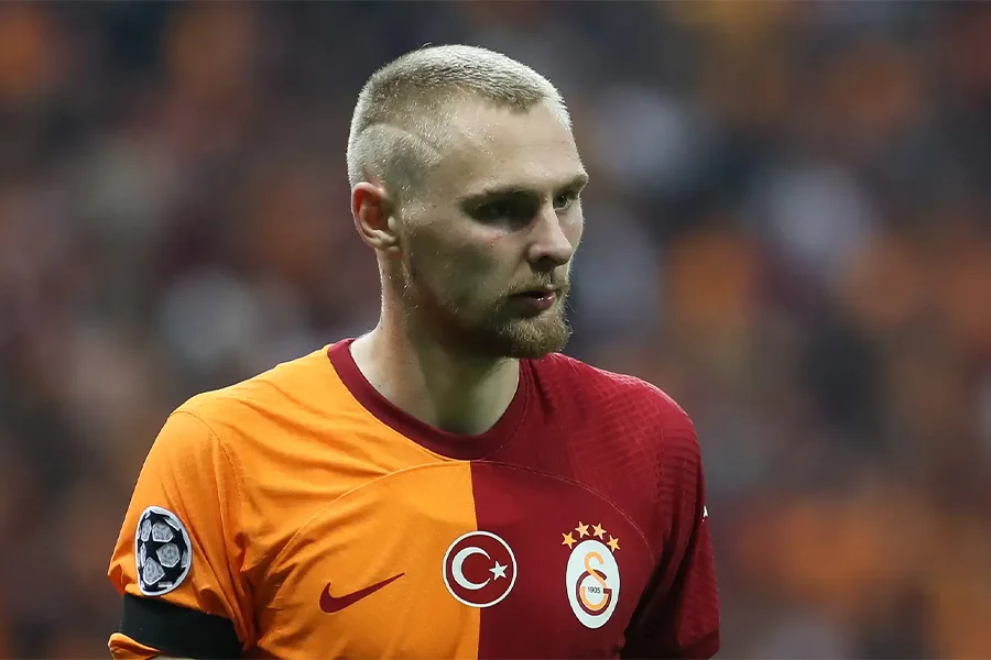 Galatasaray Spor Kulübü, Danimarkalı savunma oyuncusu Victor Enok Nelsson ile