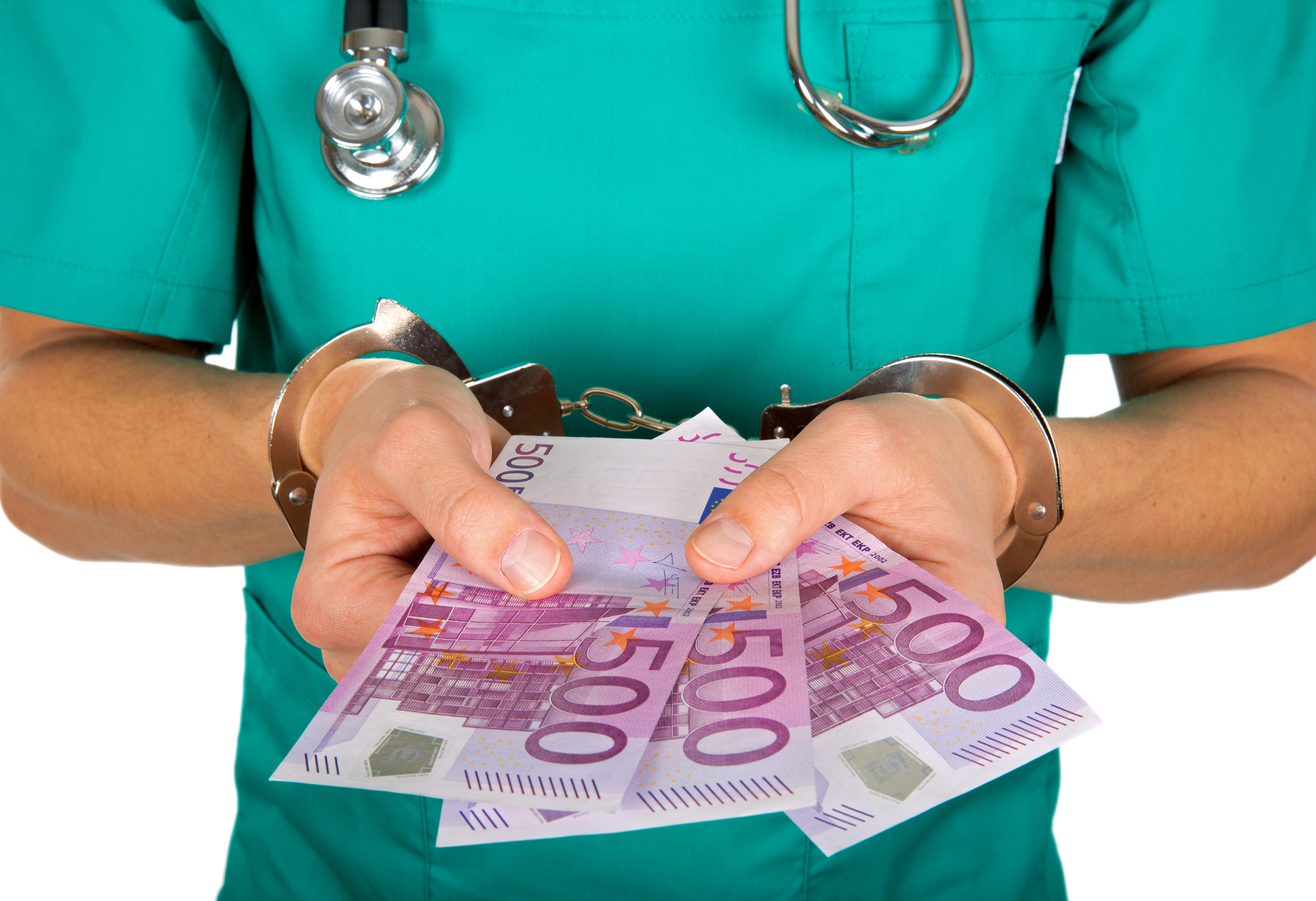 Atina’nın Hipokrat Hastanesi Kalp Cerrahisi Kliniği Müdürü, hastalarından rüşvet talep