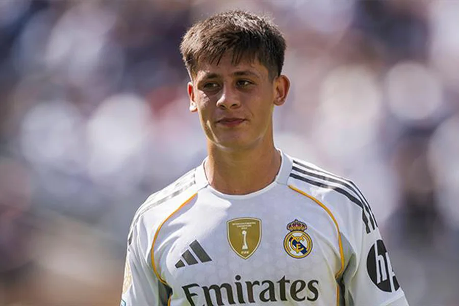 Real Madrid, Estadio Municipal de Anoeta Stadı’nda gerçekleştirilen zorlu mücadelede,