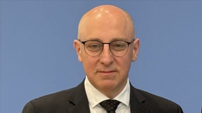 Almanya, tarihte ilk kez bir Türk kökenli ismin iç istihbarattan