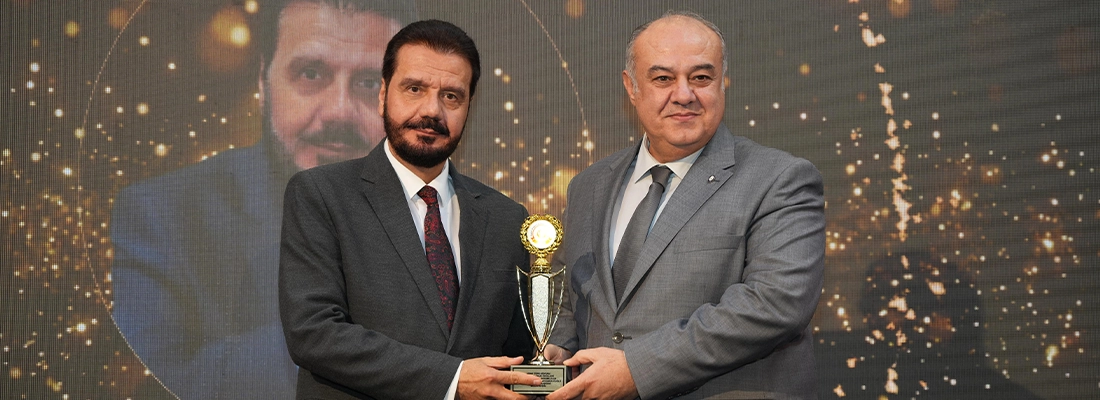 WEFA Başkanı Aydın’a Küresel Sosyal Sorumluluk Ödülü