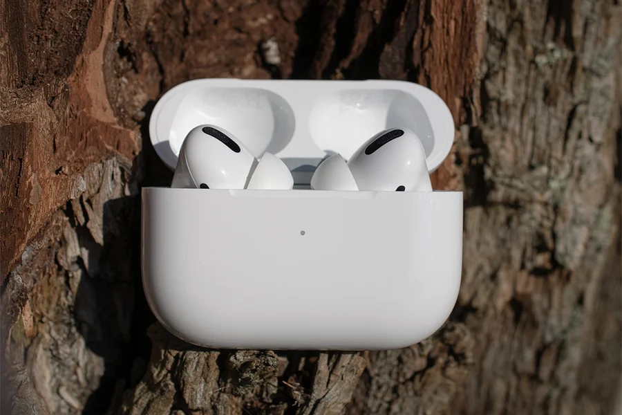 AirPods Pro 3 Canlı Çeviri Özelliği iPhone 15 Pro ve Öncesine Geliyor!