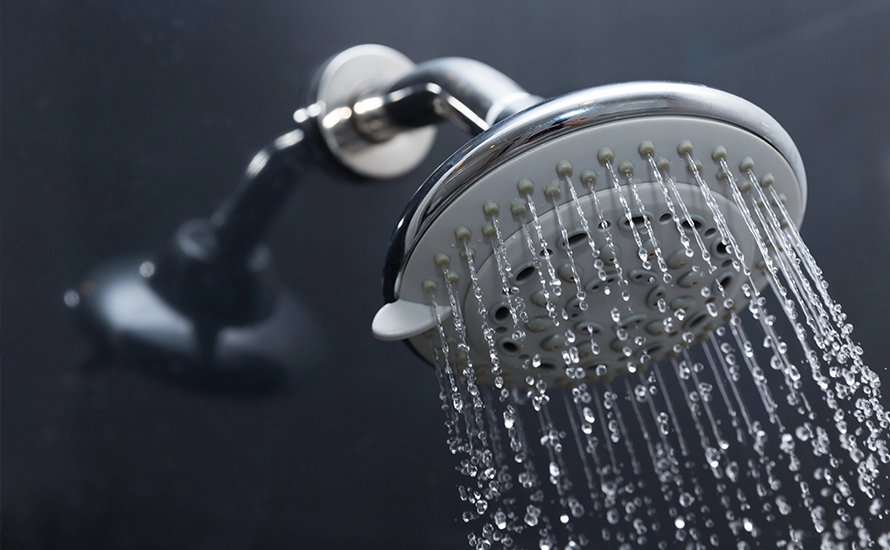 Günlük sıcak duş alışkanlığı cildi savunmasız bırakıyor