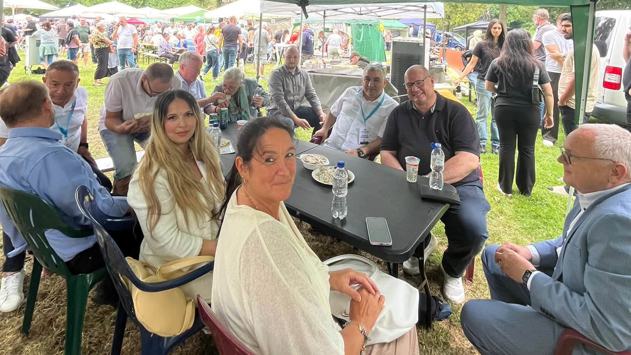 Leverkusen Avrupa Festivali'nde Başkan Hebbel'den DİTİB Camii'ne teşekkür 