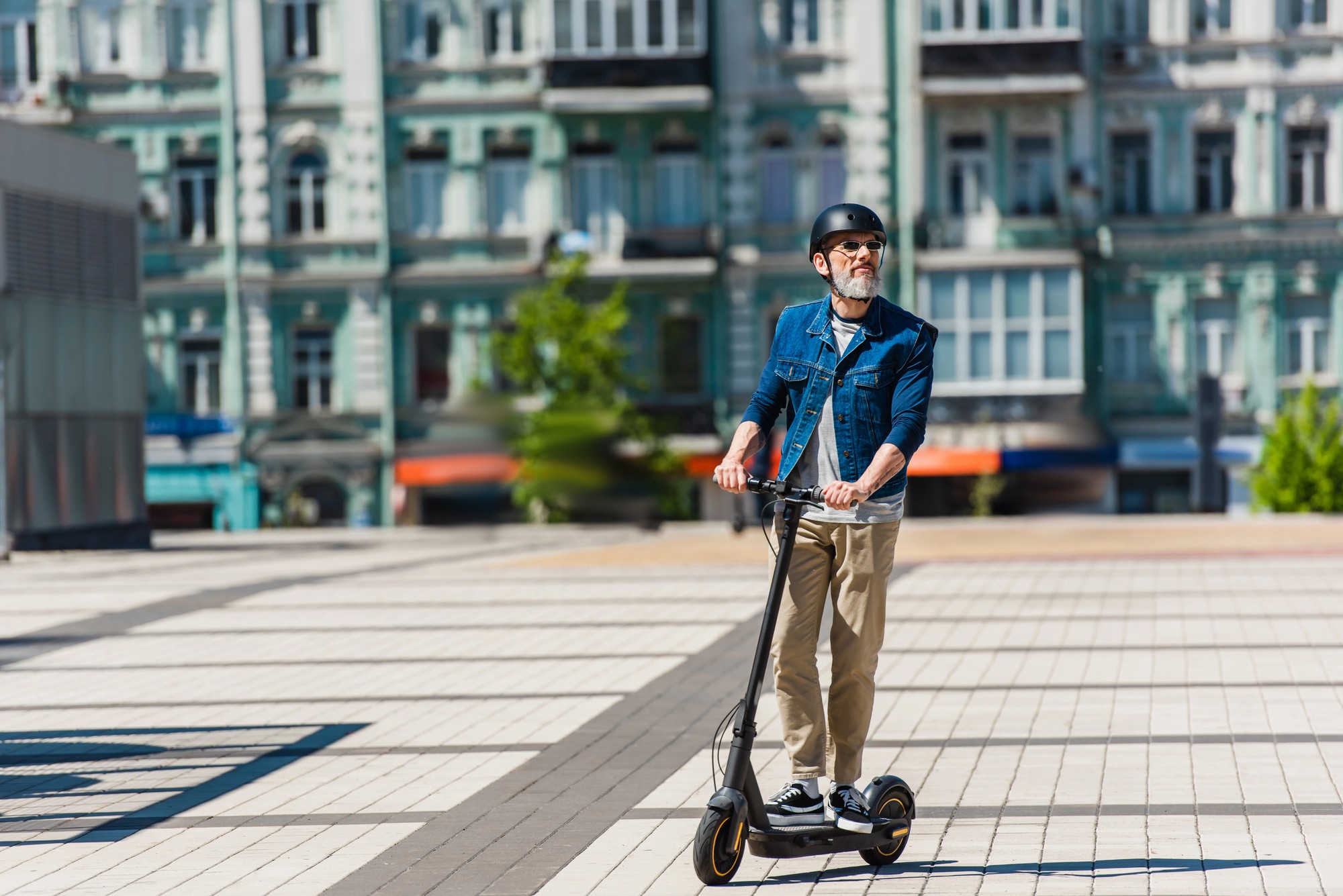Belçika hızlı elektrikli scooterlarda kask zorunlu kılıyor