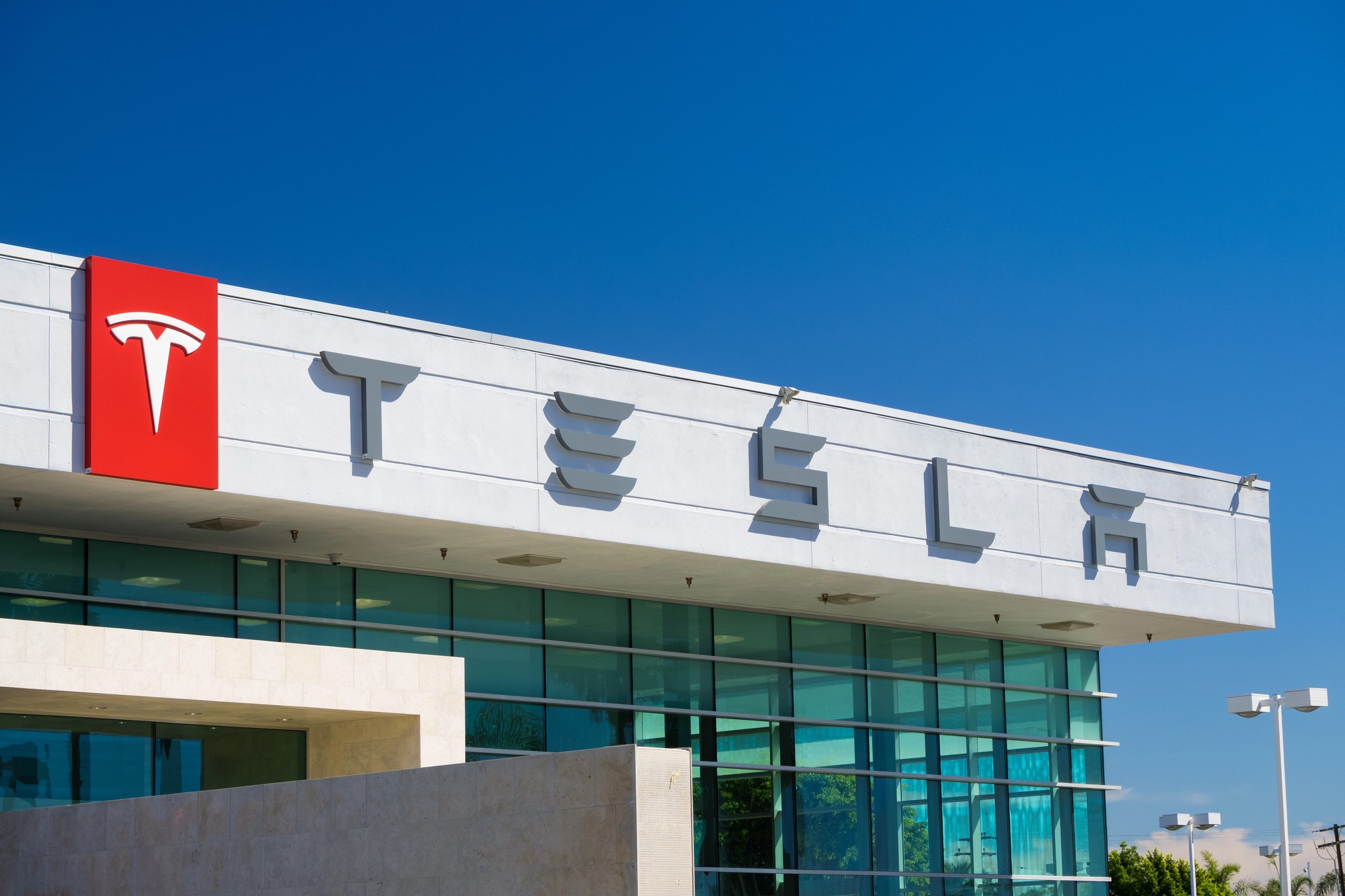 Tesla, Avrupa'da ağustos ayında dramatik satış kaybı yaşadı