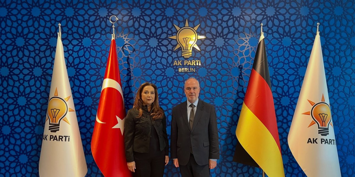 Konrad Adenauer Vakfı Direktörü Berlin'de AK Parti temsilciliğini ziyaret etti