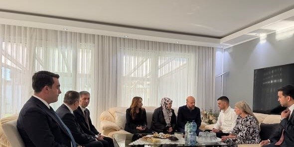 Necmeddin Bilal Erdoğan, Almanya'da UID Köln Bölge Başkanı Garaçoğlu'nun ailesini ziyaret etti